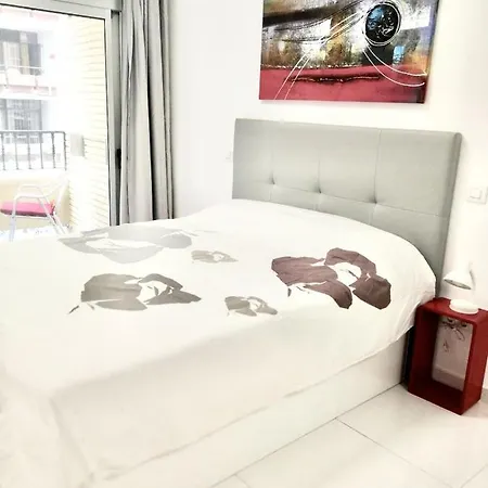 Homeforguest Listen To The Waves By Canteras